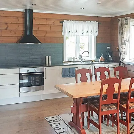 7 Person In Ferienhaus Svelgen