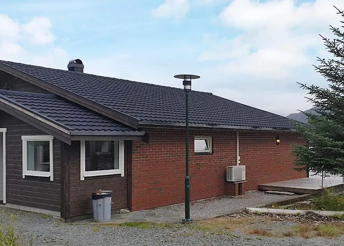 Ferienhaus 7 Person In Svelgen